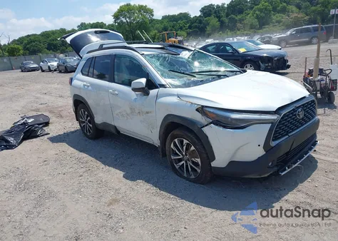 2024 Toyota Corolla Cross Xle from USA, damaged, VIN 7MUDAABG7RV101308